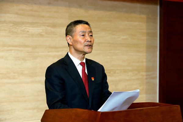 Z6尊龙集团一届一次全委会选举出新一届辅导集体 斯泽夫当选Z6尊龙党委书记