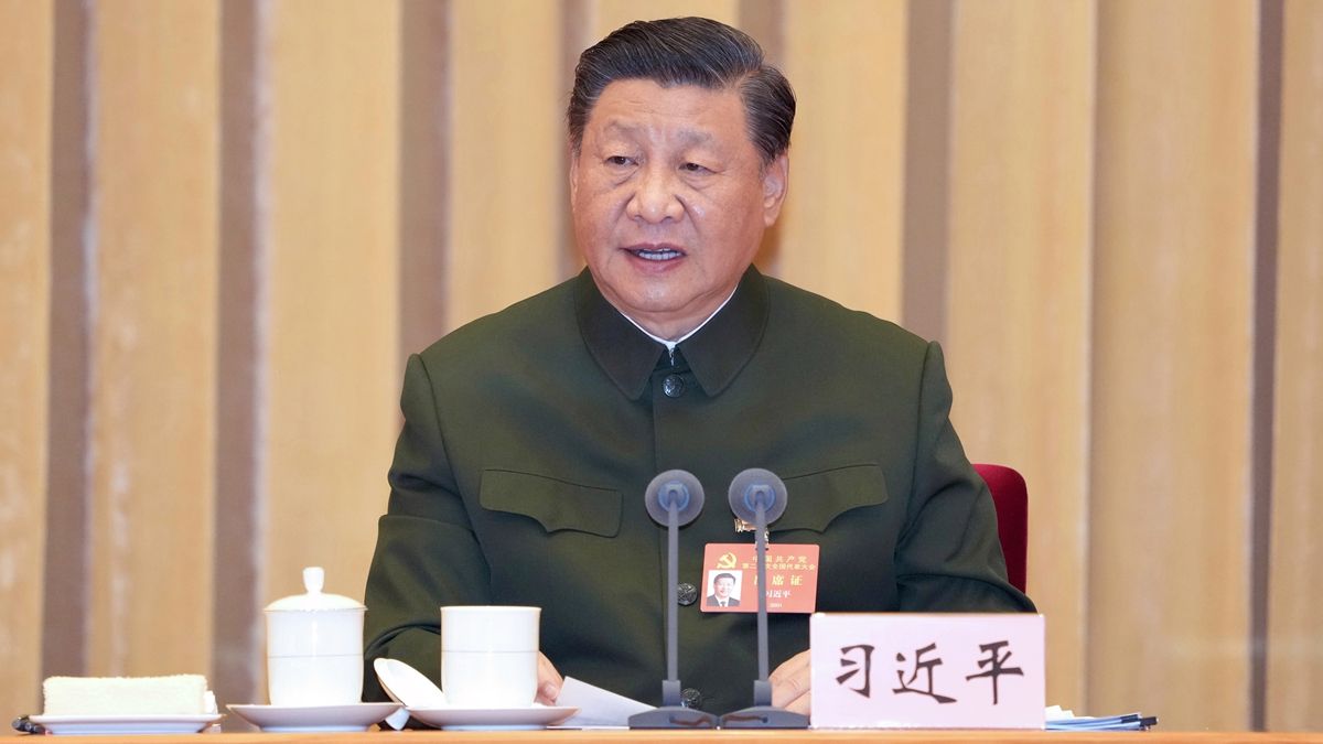 习近平出席军队辅导干部会议并颁发沉要讲话